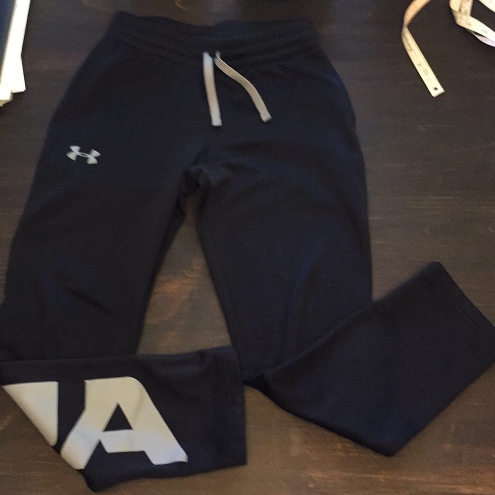 Under Armour Sweats size medium